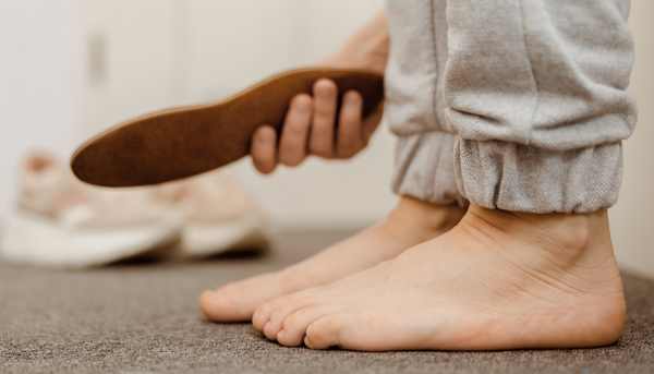 How Insoles for Flat Feet Improve Comfort and Mobility